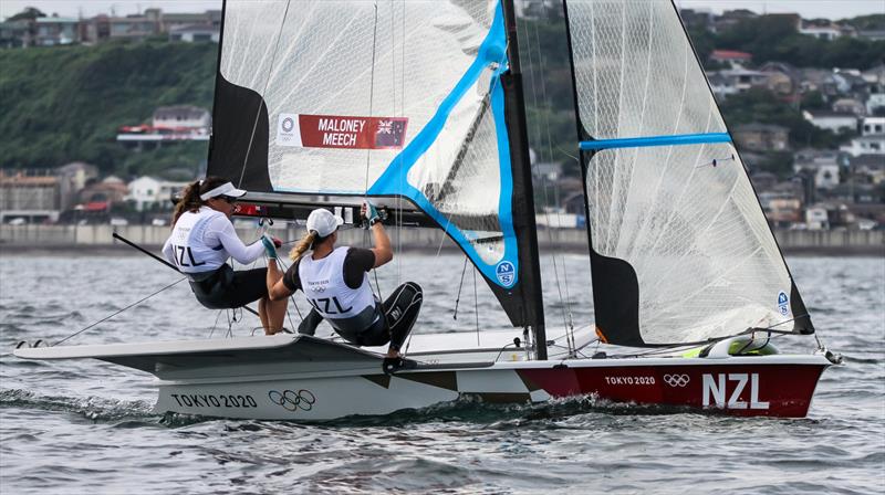 Tokyo2020 - Day 6- July, 30, - Alex Maloney and Molly Meech (NZL) 49erFX - Enoshima, Japan. - photo © Richard Gladwell 