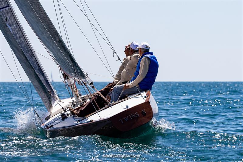 Twins X - 5.5 Metre Enoshima Trophy 2025 - photo © Robert Deaves