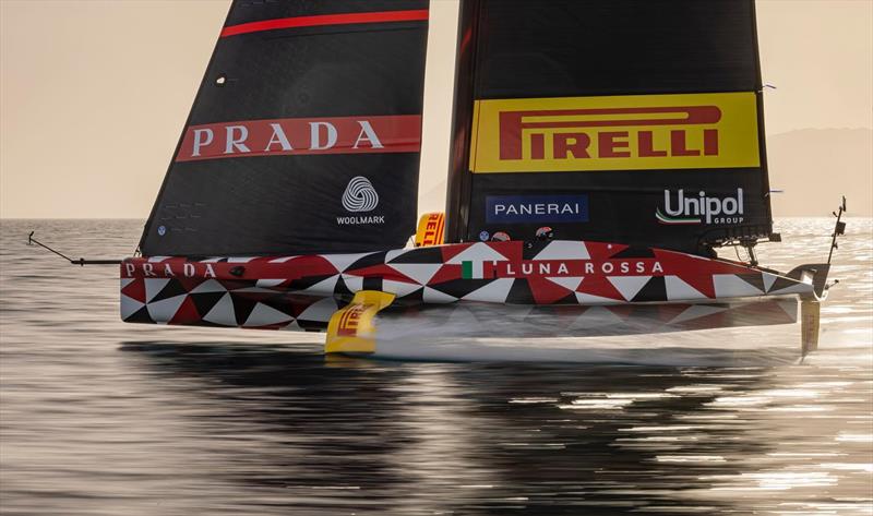 Luna Rossa Prada Pirelli's LEQ12 sailing on the Gulf of Cagliari photo copyright Carlo Borlenghi / Luna Rossa taken at Circolo della Vela Sicilia and featuring the AC40 class