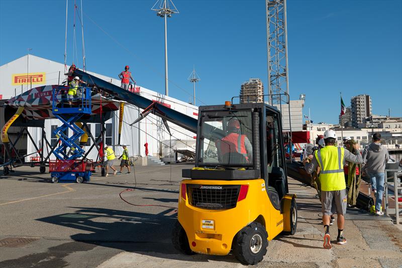 Luna Rossa Prada Pirelli - Mast incident - LEQ12 - November 6, 2022 - Cagliari - photo © Ivo Rovira / America'sCup