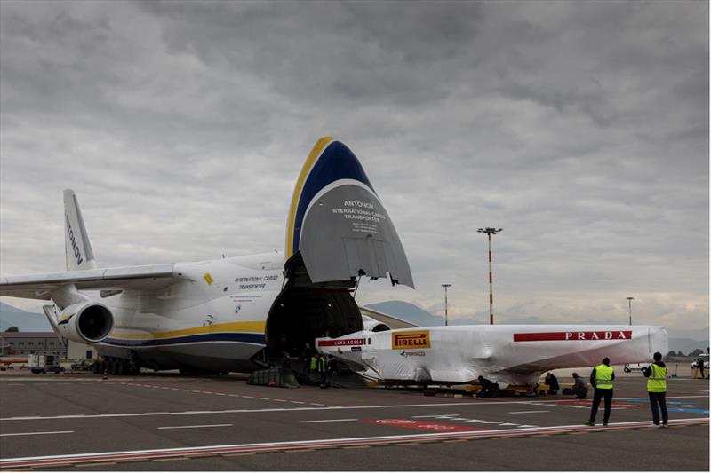 Luna Rossa Prada Pirelli's second AC75 departs for Auckland - October 2020 - photo © Carlo Borlenghi / Luna Rossa