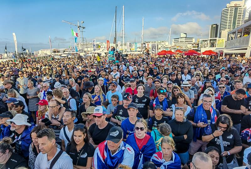 Part of the 20,000 fans who filled the Viaduct Harbour area for the 2021 America's Cup - photo © Richard Gladwell / Sail-World.com / nz