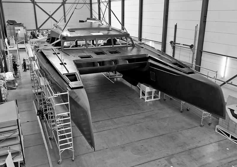 Holld 74 - photo © Guy Fleury