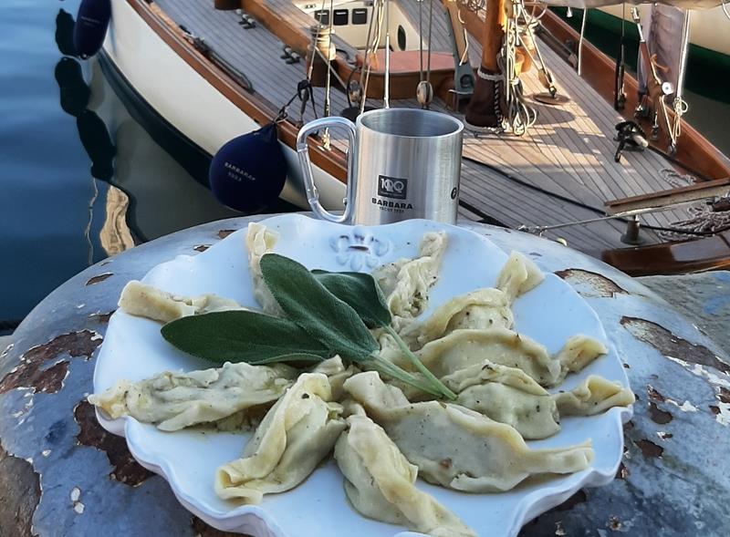 Turle, typical stuffed pasta from the Ligurian hinterland, cooked by the chef of Tuscan origins Giuliano Tommasini - photo © M. Ventimiglia