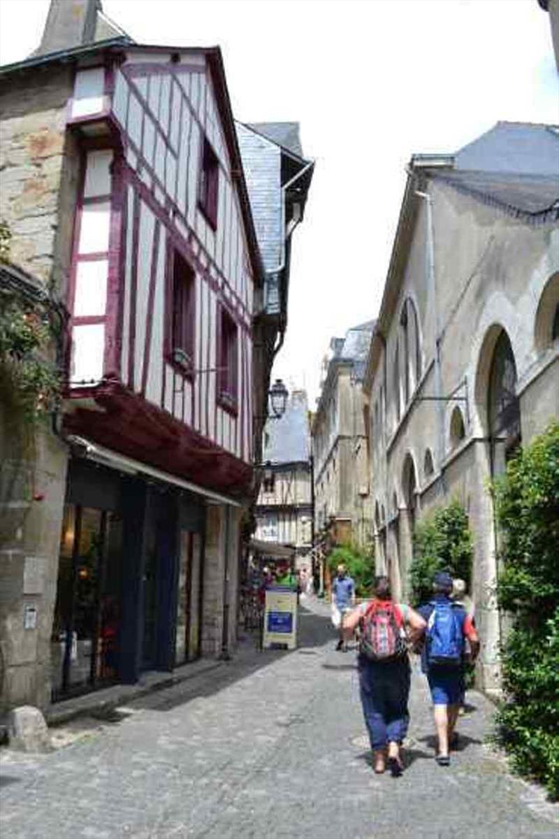 Cathedral Saint-Pierre de Vannes - photo © SV Red Roo