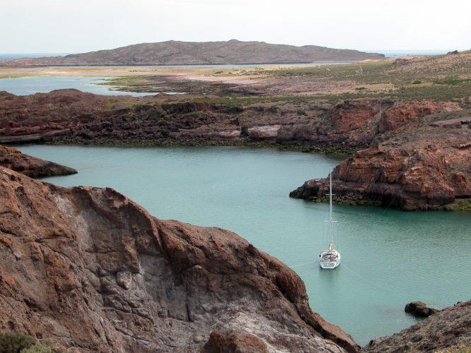 Number Five: Caleta Horno - Top spots in Patagonia - photo © Laurence Roberts and Mary Anne Unrau