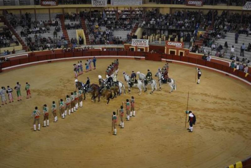 Preliminary Parade with the Cavaleiros (the horsemen) and Forcados (men on foot who tackle the bull) - photo © SV Red Roo