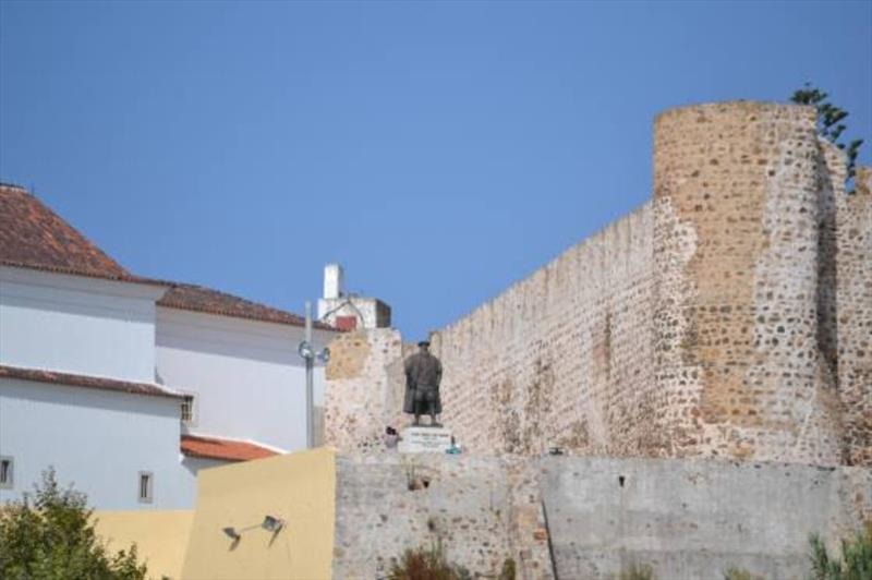 Vasco da Gama Statue - Sines - photo © SV Red Roo