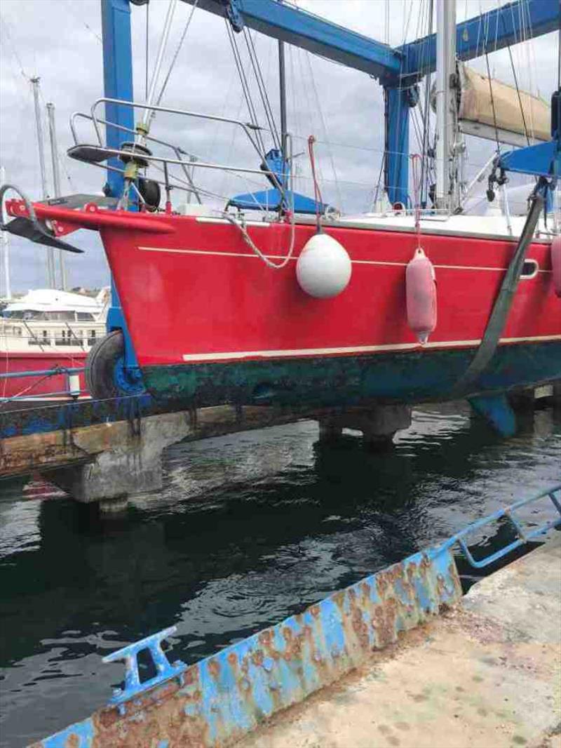 Red Roo being hauled out of the water - photo © Red Roo