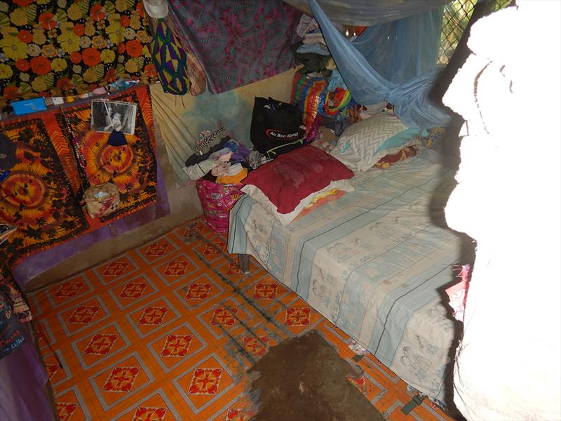 Freedom and Adventure - The Main Bedroom (1 metre below ground level) - photo © Andrew & Clare Payne