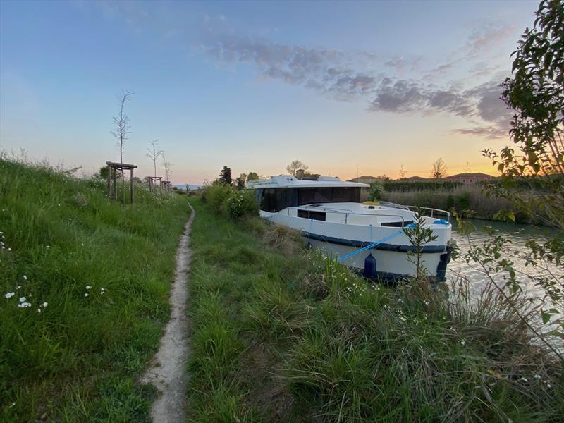 Melbourne GAM hosts Anne and Jeff Posner's boat, Joyfull II at sunrise, Canal du Midi Be´ziers to Colombiers photo copyright Seven Seas Cruising Association taken at  and featuring the Cruising Yacht class