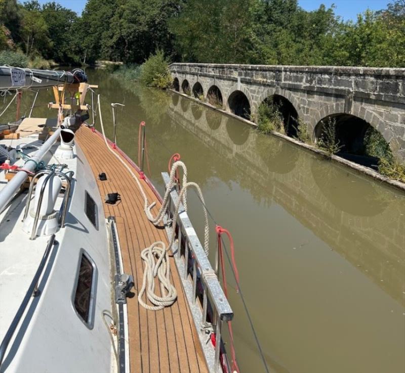 Canal du Rhône à Sète - photo © SV Red Roo