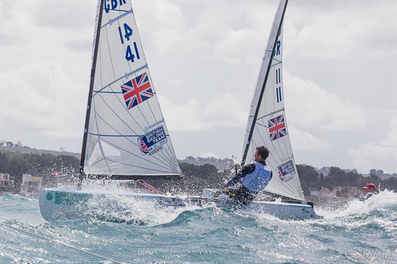 Ed Wright nearly catches Scott at the finish - 50 Trofeo Princesa Sofia IBEROSTAR, Day 6 photo copyright Robert Deaves taken at Real Club Náutico de Palma and featuring the Finn class