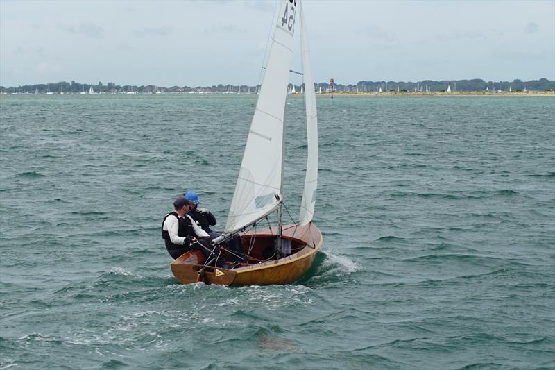 Firefly Itchenor Burgee 2026 - photo © Frances Davison