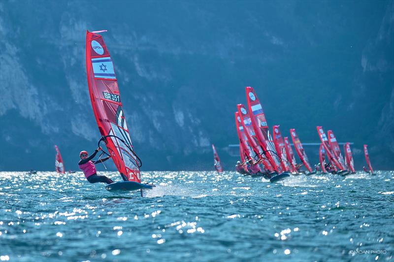 Women's Slalom race - iQFOiL European Championships 2022 photo copyright Moan Photos taken at Circolo Surf Torbole and featuring the iQFoil class