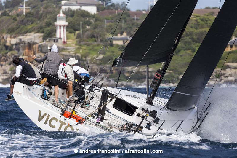 Nice even slot on Victoire - photo © Andrea Francolini