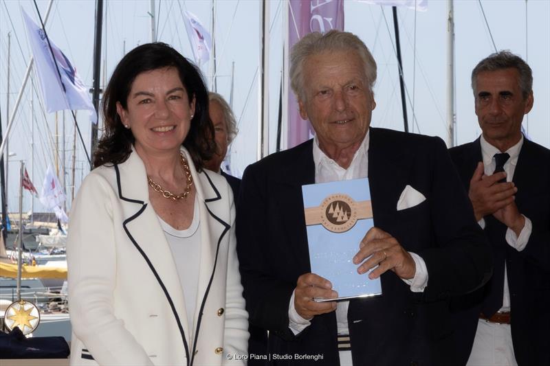 Carlo Puri Negri receives the prize for the Best Placed IMA member from the IMA's Maria Luisa Farris - photo © Loro Piana / Studio Borlenghi
