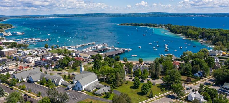 Harbor Springs and Little Traverse Bay - photo © IM24CA