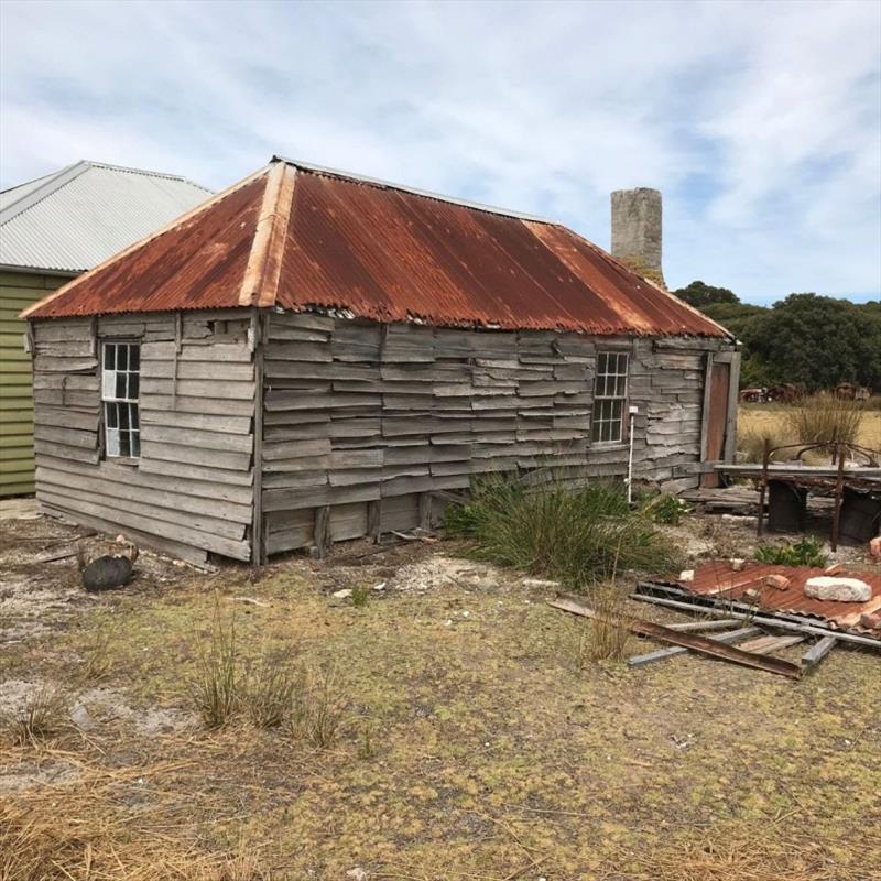 Very ancient shack on Long Island, well worth a visit. Amazing patina on the untreated weatherboards. - photo © Tim Phillips