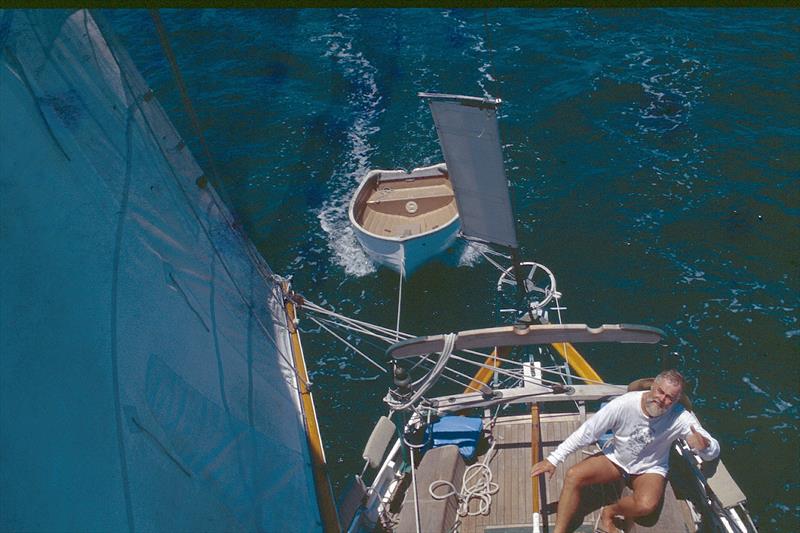 Isla Grande, Larry Pardey at the helm - photo © Lin Pardey