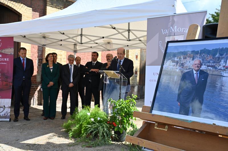 La Mora site: laying the foundation stone on the East Pier - photo © Patrick Deroualle