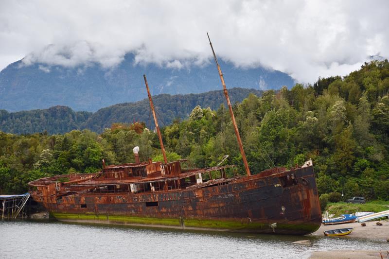 An old wreck in Chacabuco acting as a breakwater - photo © Lars and Susanne Hellman