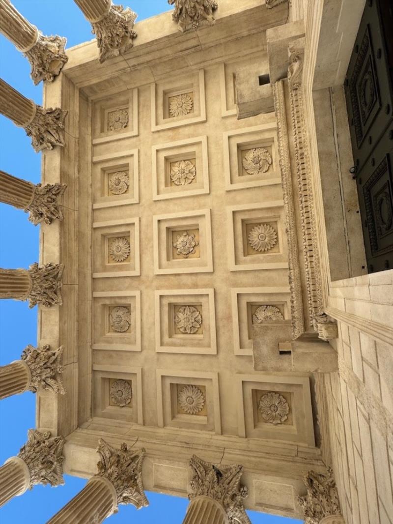 Nimes - photo © SV Red Roo