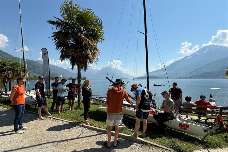 Coaching at Lake Como - photo © Rue Margale
