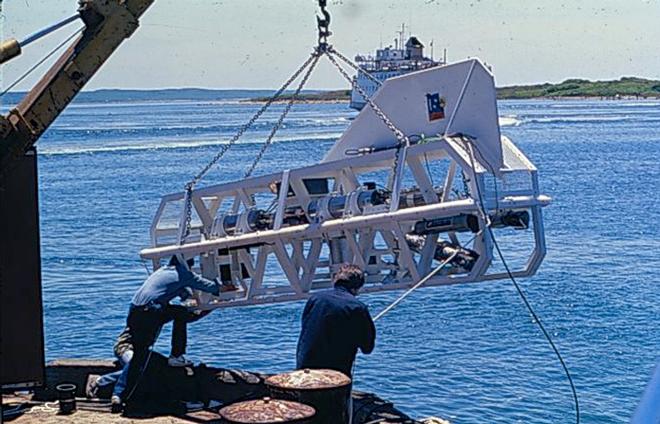 In 1985, Knorr was the ship on the scene when the wreck of Titanic was discovered. To search for the wreck, the ship used a long wire to tow Argo, a sled equipped with cameras, just above the seafloor. © WHOI Archives