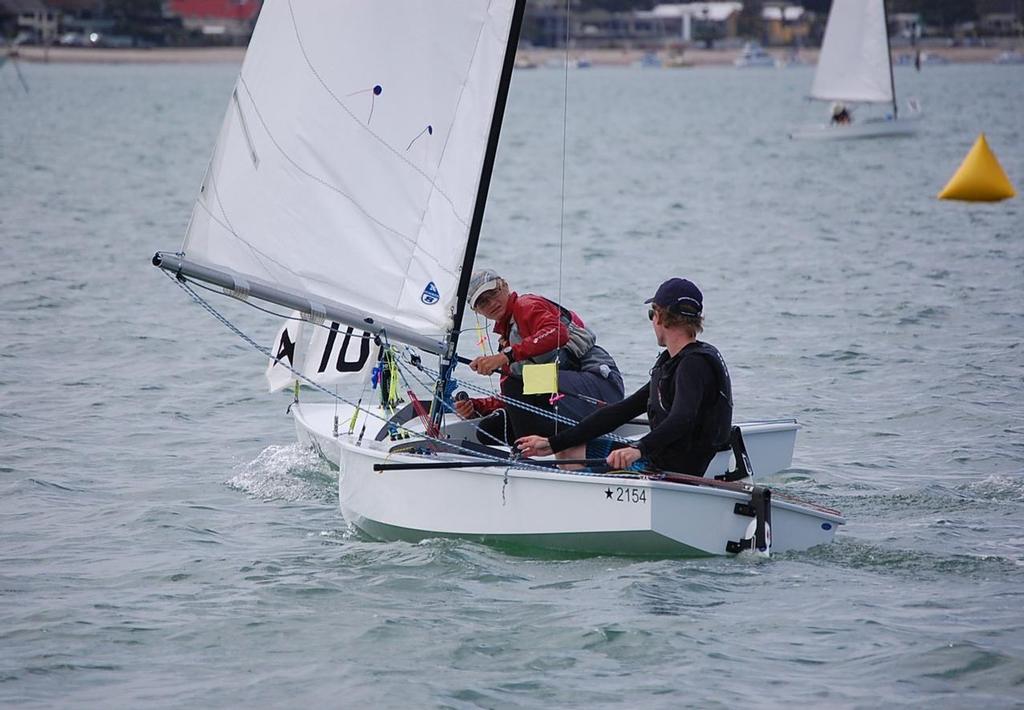 Nick Gardiner #4 trying to escape the controlling position of Jason Hewitt #10 © Brian Peet