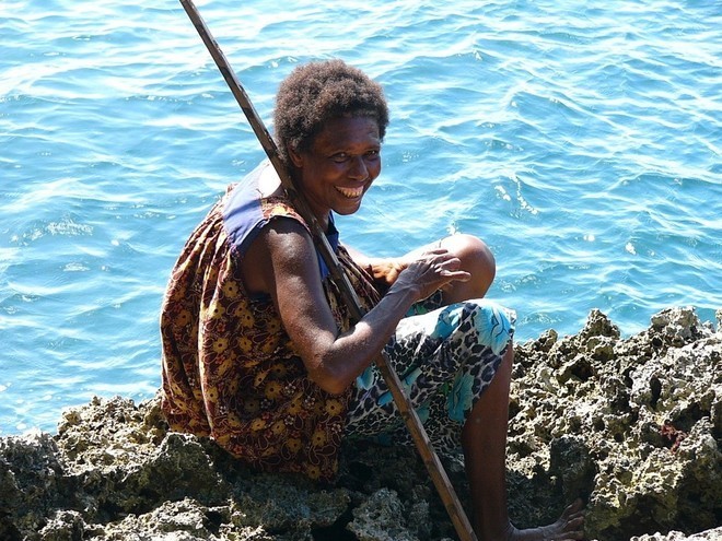 Fishing for dinner in PNG &copy; OceansWatch www.oceanswatch.org