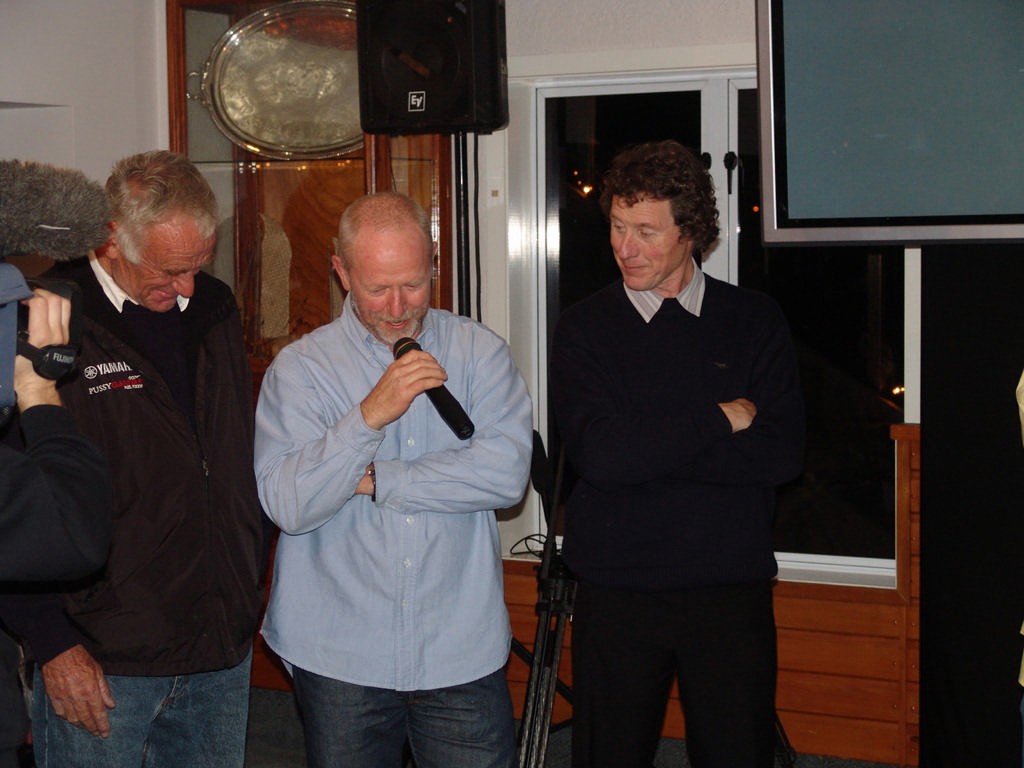 Each of the crew took a turn to talk with Pippa Blake. Here, Don England speaks with Paul von Zalinski on the left and Richard MacAlister on the right.  © Richard Gladwell www.photosport.co.nz