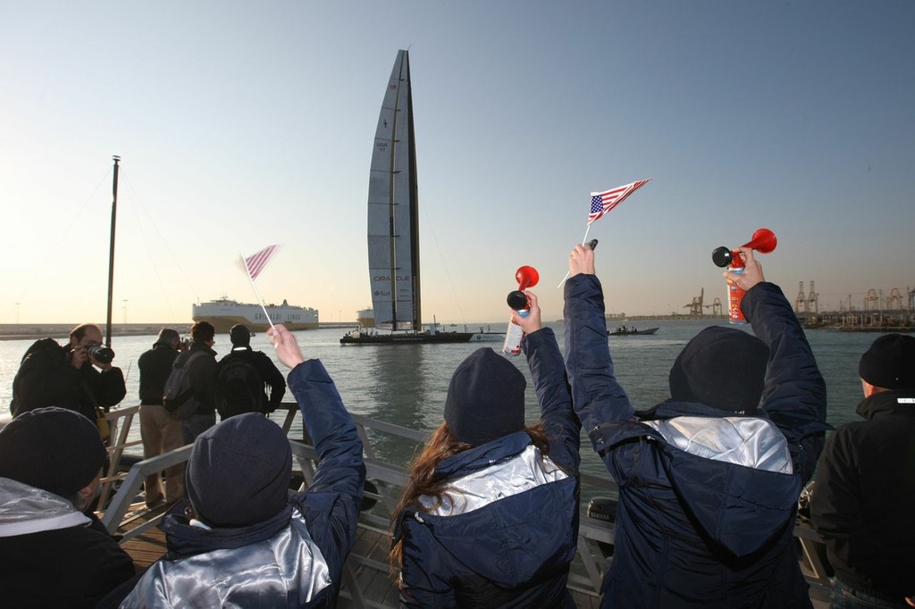 BMW Oracle supporters © BMW Oracle Racing Photo Gilles Martin-Raget http://www.bmworacleracing.com