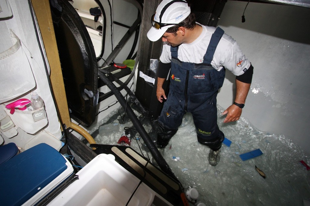Telefonica Blue, skippered by Bouwe Bekking (NED) take on water after running aground at the start of leg 9 from Marstrand to Stockholm © Gabriele Olivo/Telefonica Blue/Volvo Ocean Race http://www.volvooceanrace.org