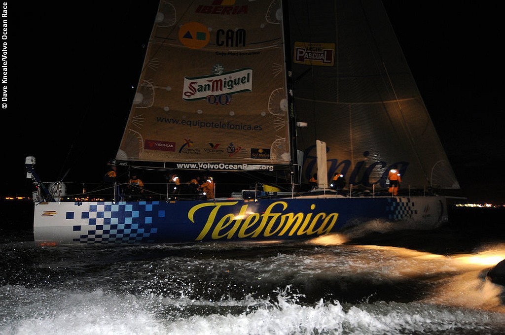 Telefonica Blue, skippered by Bouwe Bekking (NED) finish fourth on leg 7 from Boston to Galway, crossing the line at 02:42:25 GMT 24/05/09 ©  David Kneale/Volvo Ocean Race http://www.volvooceanrace.com/