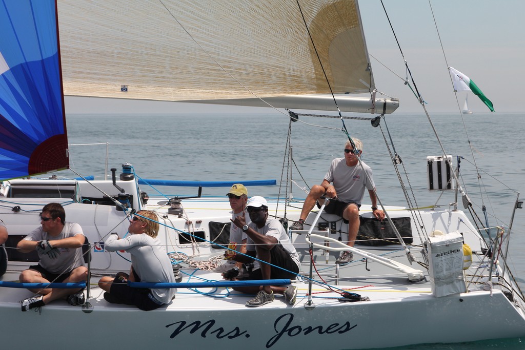 Mrs. Jones racing in the 103rd Chicago Yacht Club Race to Mackinac presented by Veuve Clicquot © Event Media