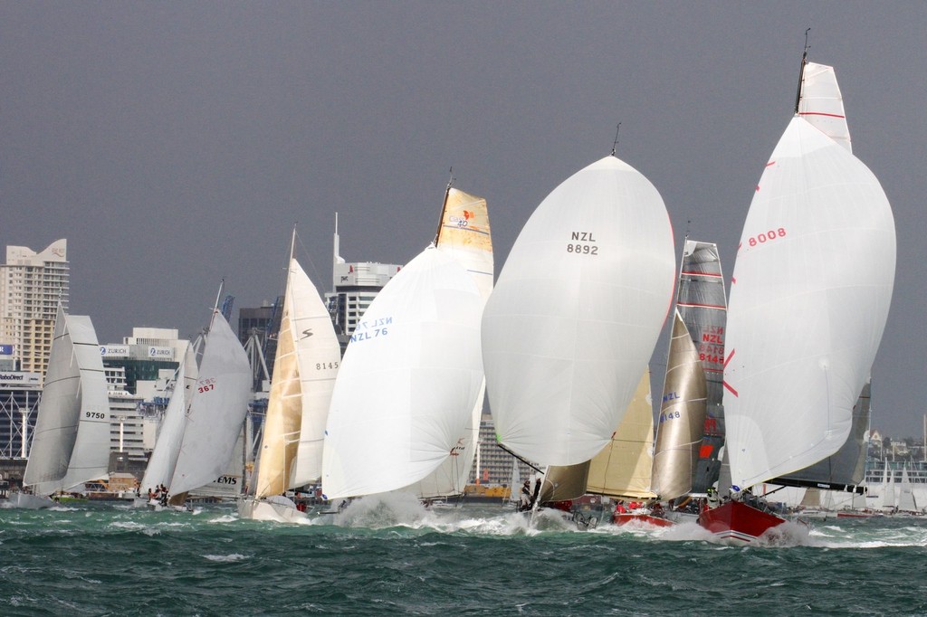 Start of the 2012 Coastal Classic &copy; Richard Gladwell www.photosport.co.nz