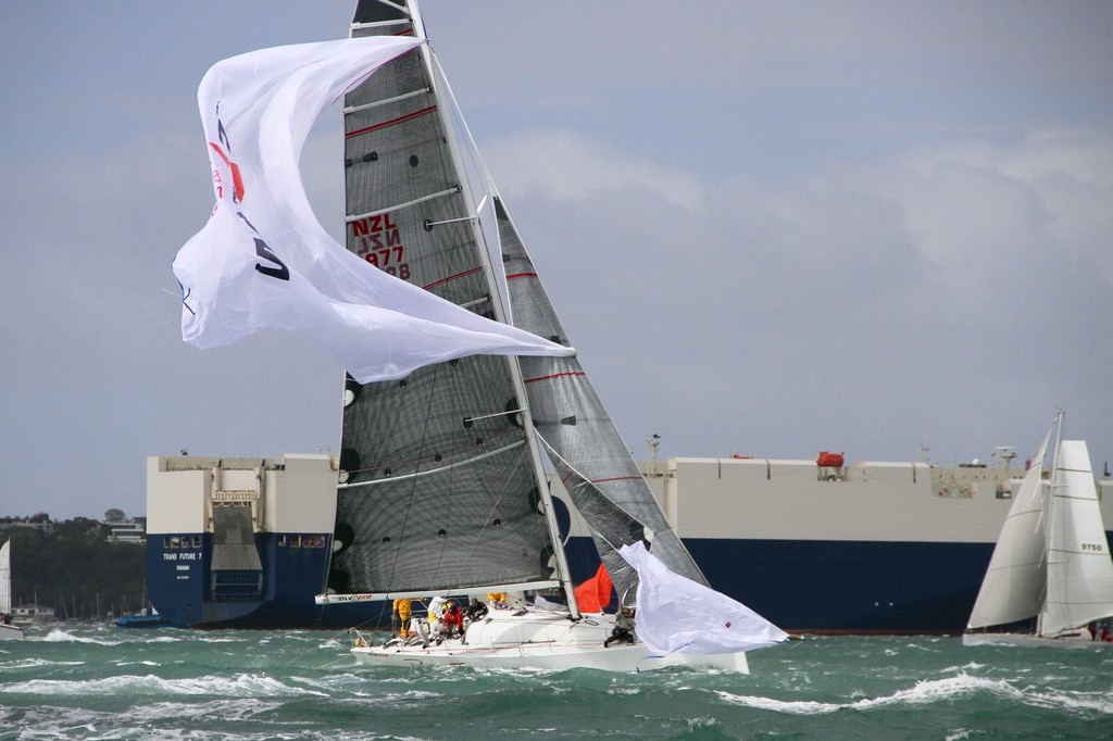 Ran Tan in strife after the start of the 2012 Coastal Classic &copy; Richard Gladwell www.photosport.co.nz