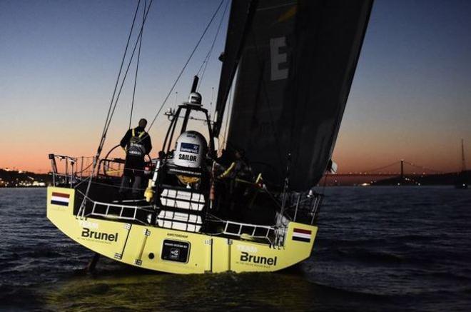 Team Brunel arrives at dawn - Leg 7 arrivals in Lisbon - Volvo Ocean Race 2014-15  © Ricardo Pinto / Volvo Ocean Race