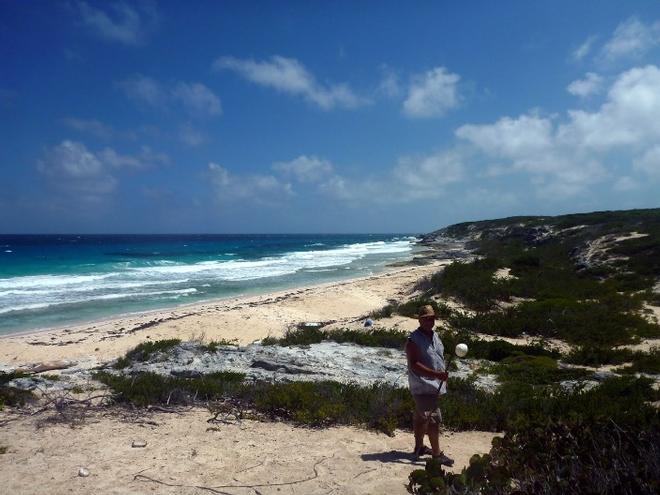 The more rugged east side of Hog Cay © SV Taipan