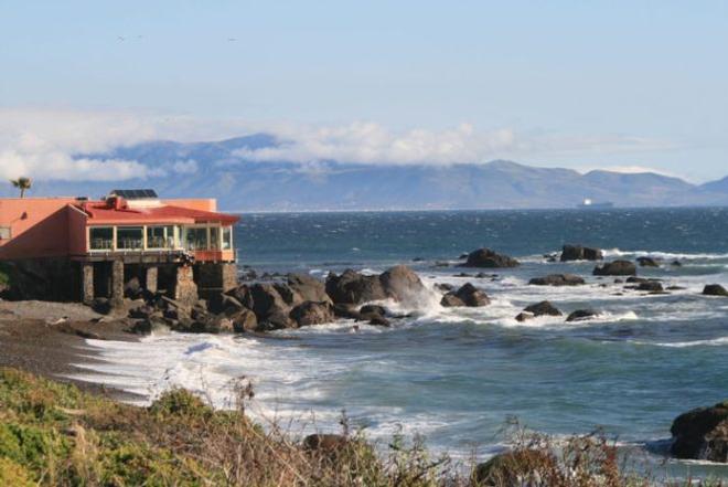 The rugged Ensenada coastline. (CC BY SA 3.0 Unported) © Bluewater Cruising Association