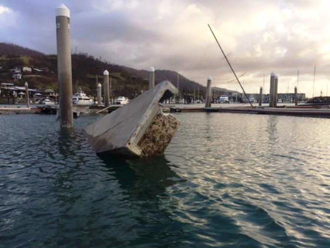 Bluewater 400 'Leyla' survives Cyclone Debbie © Wayne and Heather Reed