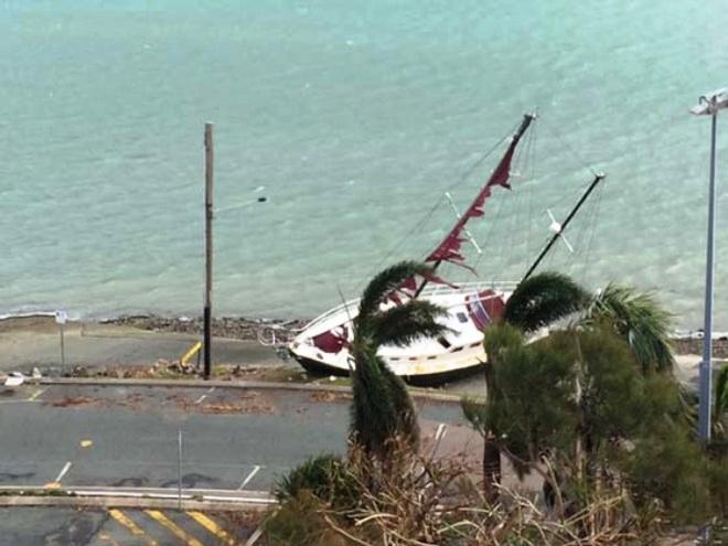 Bluewater 400 'Leyla' survives Cyclone Debbie © Wayne and Heather Reed