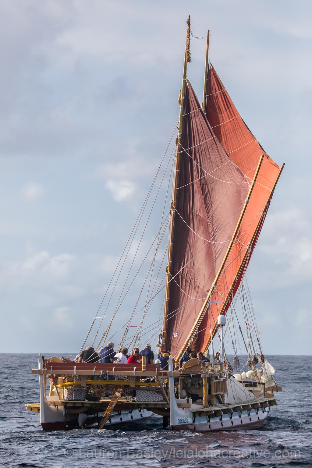 Hawaiian sailing canoe Hokule'a arrival © Lauren Easley http://leialohacreative.com