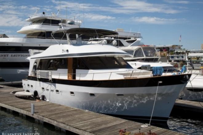 San Francisco couple moved aboard 58-foot trawler © Business Insider