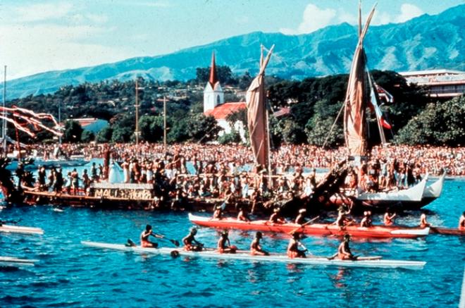 Hokule?a arrival in Tahiti 1976 © Hokulea