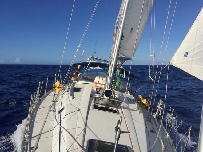 Cruising through French Polynesia Islands © SV Te Mana