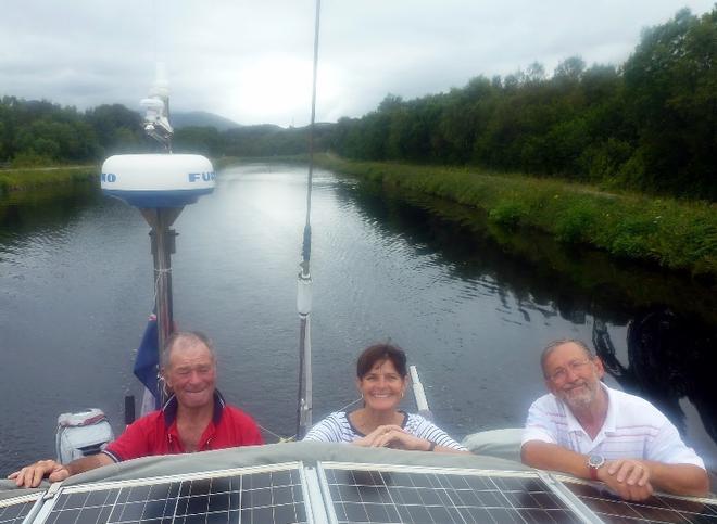 Captain Dave, Rex and Susie. © SV Taipan