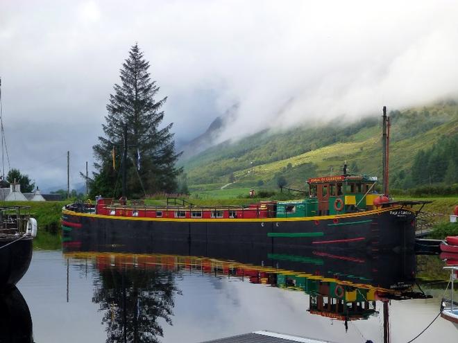 Charter Canal boats ply the waterway with tourists © SV Taipan