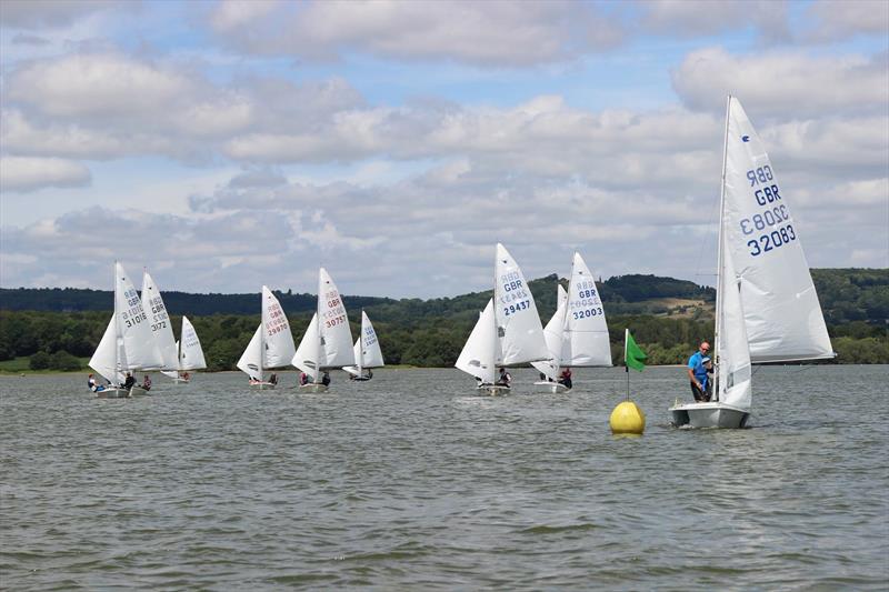 Down the run - Snipe open meeting at Bough Beech - photo © Sarah Seddon